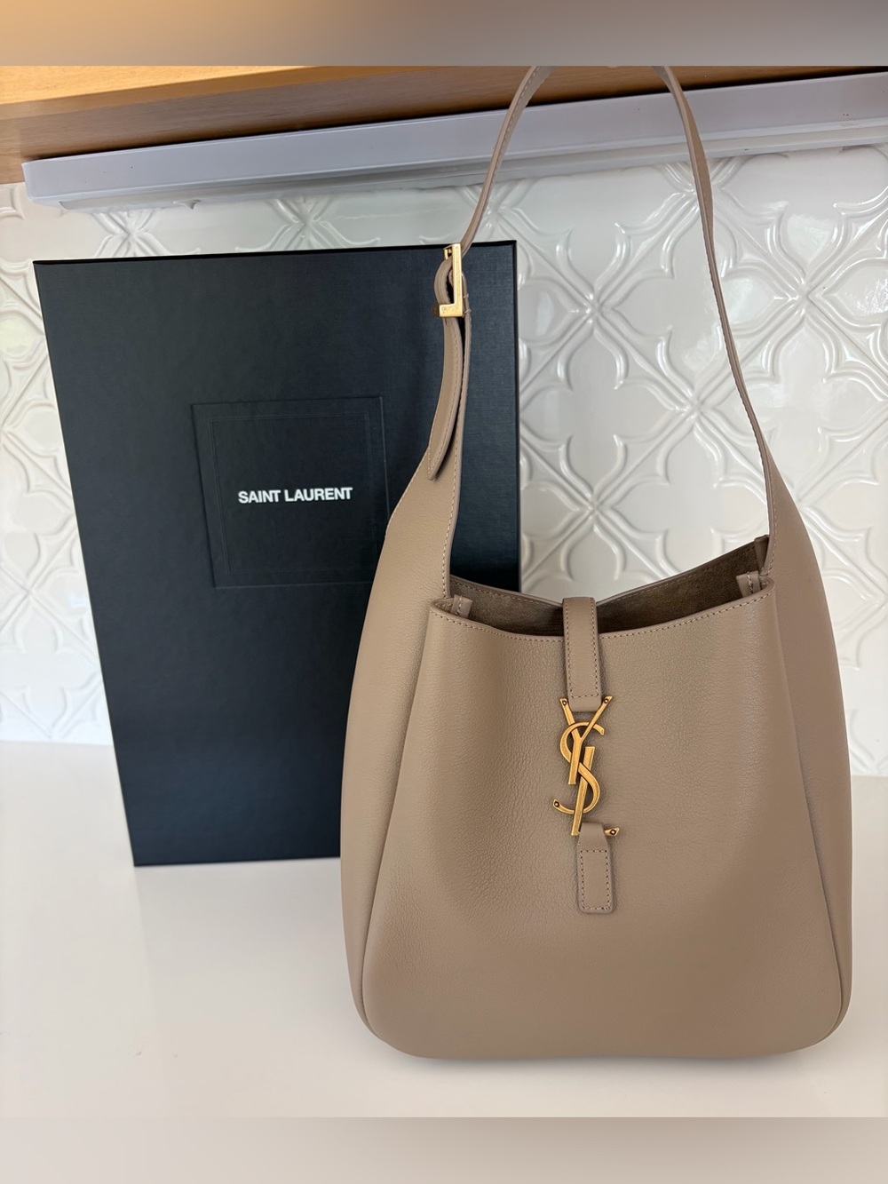 Saint Laurent Le 5 À 7 Supple Small Hobo Dusty Grey